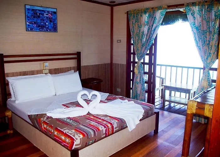 Nalusuan Island Resort And Marine Sanctuary